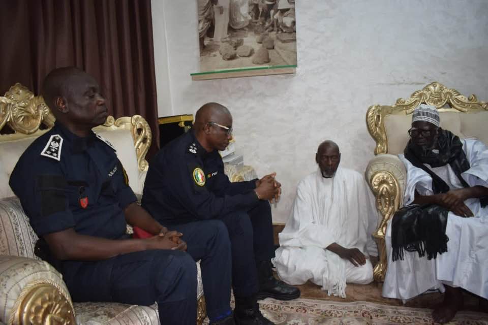 Magal 2023: Le contrôleur général Modou Diagne, Directeur Général adjoint de la Police nationale à la tête d’une délégation chez le khalife général des Mourides.